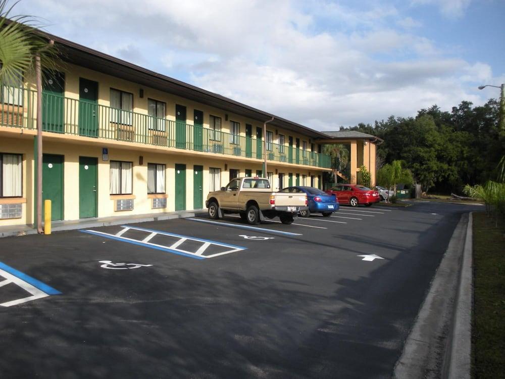 Ambassador Inn Kissimmee Exterior photo